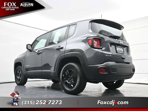 Used 2022 Jeep Renegade Sport image 17