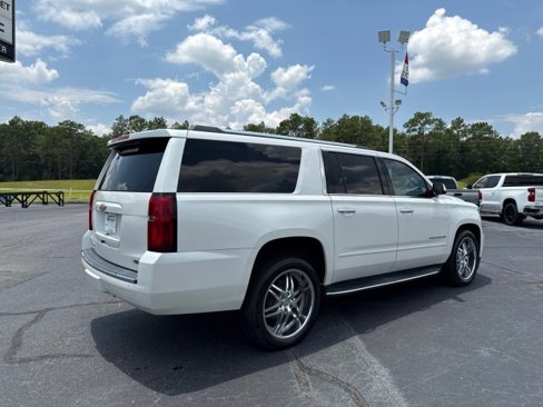 Used 2017 Chevrolet Suburban Premier image 3