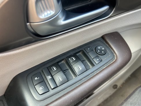 Certified 2018 Chrysler Pacifica Touring-L image 23