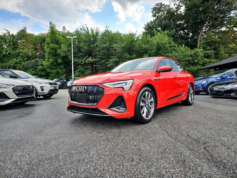 Used 2021 Audi e-tron Premium w/ Black Optic Package image 2