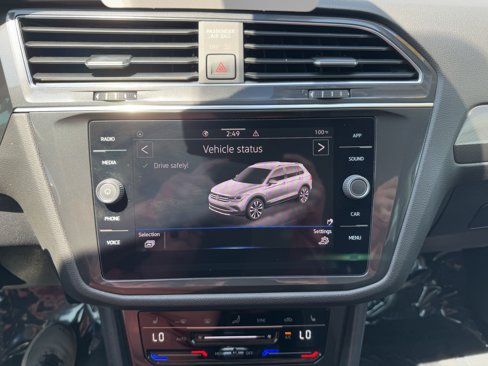 Certified 2022 Volkswagen Tiguan SE image 21