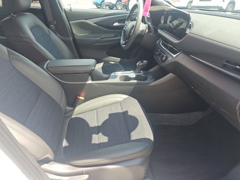 Used 2025 Buick Envista Preferred image 17