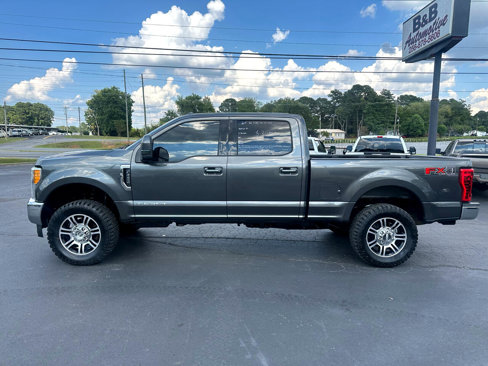 Used 2017 Ford F250 Lariat w/ Lariat Value Package image 9