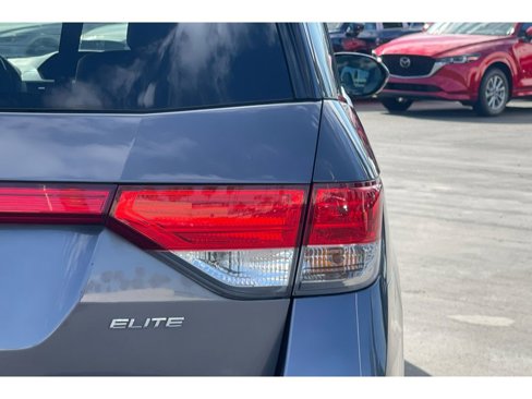 Used 2016 Honda Odyssey Touring Elite image 49