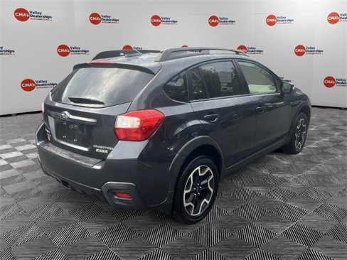 Used 2017 Subaru Crosstrek 2.0i Limited image 7