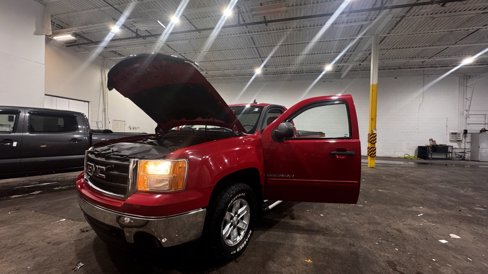 Used 2008 GMC Sierra 1500 SLE w/ Z71 Off-Road Package image 13