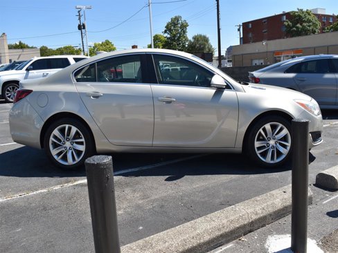 Used 2016 Buick Regal Premium w/ Driver Confidence Package #1 image 4