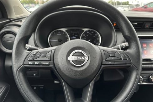 New 2025 Nissan Kicks Play S image 25