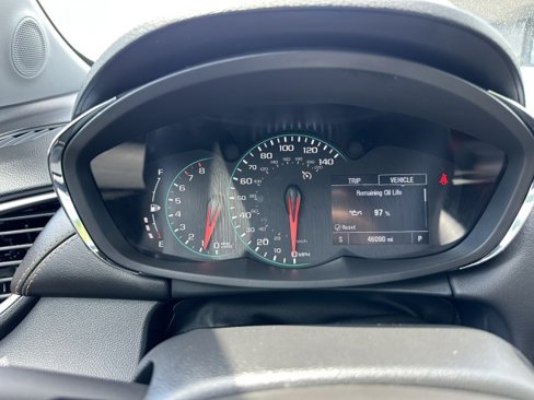 Used 2022 Chevrolet Trax LT w/ Sport Edition image 48