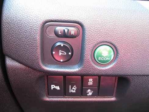 Used 2017 Honda Pilot Touring image 22