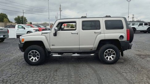 Used 2008 HUMMER H3 Luxury image 5