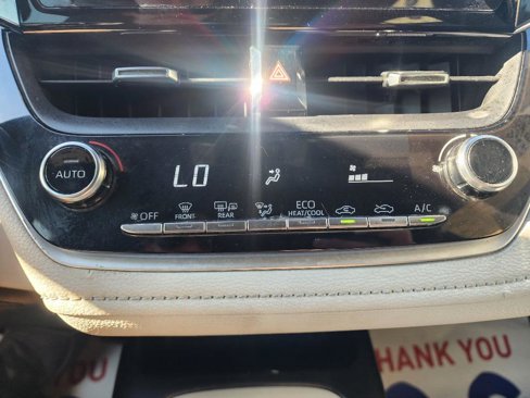Used 2020 Toyota Corolla SE image 17