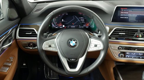 Used 2020 BMW 740i xDrive w/ Interior Design Package image 43