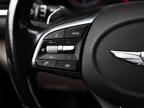 Used 2019 Genesis G70 2.0T Advanced image 15