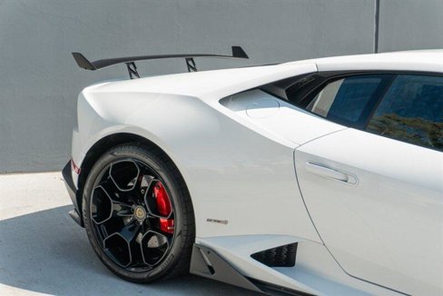 Used 2016 Lamborghini Huracan LP 610-4 image 28