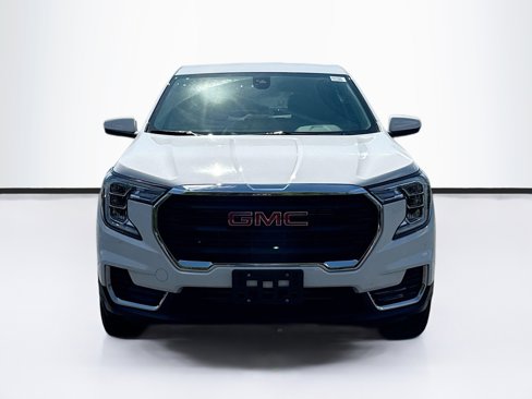 Certified 2023 GMC Terrain SLE image 2