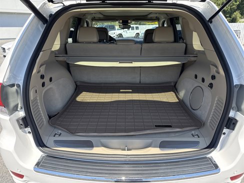 Used 2018 Jeep Grand Cherokee Overland image 32