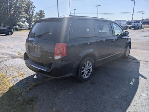 Used 2015 Dodge Grand Caravan SXT image 5