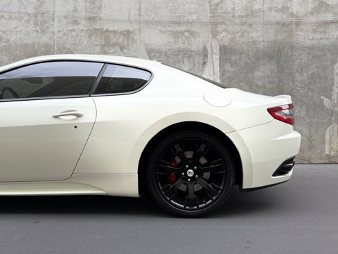 Used 2014 Maserati GranTurismo Sport image 8