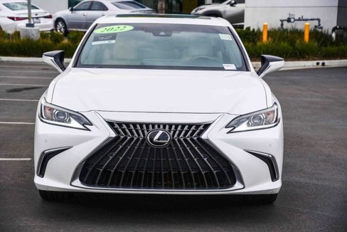 Certified 2022 Lexus ES 350 w/ Premium Package image 2