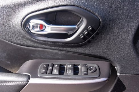 Certified 2020 Jeep Cherokee Limited image 15