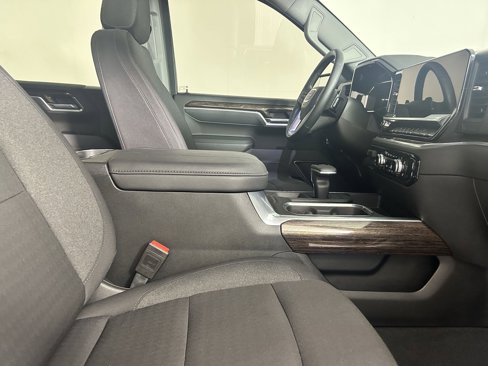Used 2025 GMC Sierra 1500 Elevation w/ Preferred Package image 15