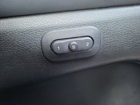 Used 2019 Jeep Grand Cherokee Overland image 24