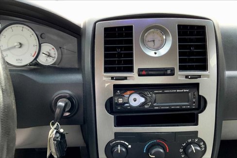 Used 2007 Chrysler 300 Touring w/ Comfort/Convenience Group image 6