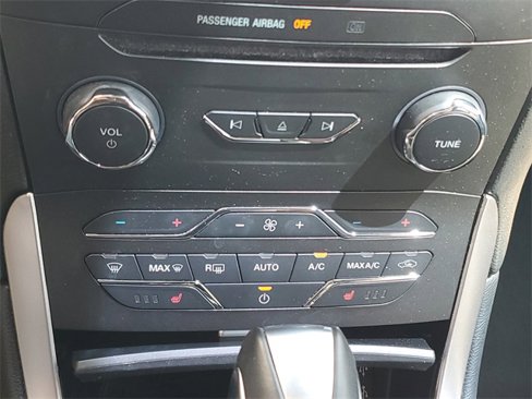 Used 2018 Ford Edge SEL w/ Equipment Group 201A image 16