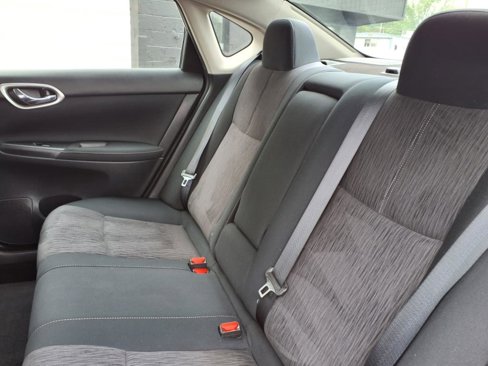 Used 2015 Nissan Sentra SV image 19