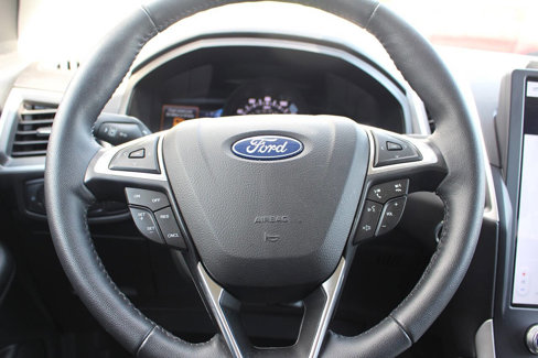 Used 2023 Ford Edge SEL w/ Sport Appearance Package image 13