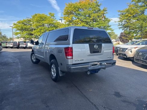 Used 2004 Nissan Titan SE w/ (OF1) SE Off-Road Pkg image 4