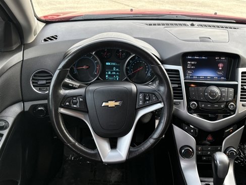Used 2014 Chevrolet Cruze LT image 38
