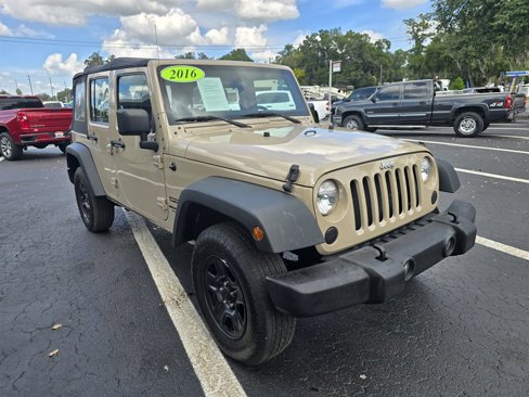 Used 2016 Jeep Wrangler Unlimited Sport w/ Connectivity Group image 9