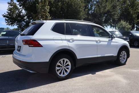 Used 2019 Volkswagen Tiguan SE w/ Panoramic Sunroof Package image 7