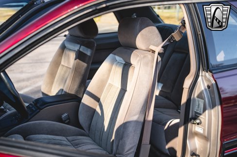 Used 1988 Ford Thunderbird image 21