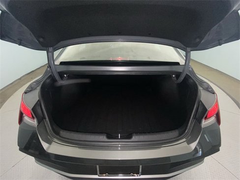 New 2025 Hyundai Elantra SE image 22