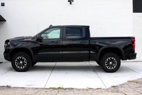 Used 2025 Chevrolet Silverado 1500 ZR2 w/ Technology Package image 13