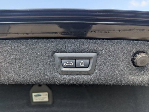 Used 2018 BMW 530i image 10
