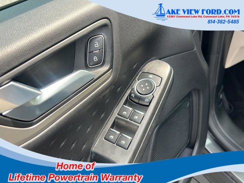 Used 2020 Ford Escape SE image 17