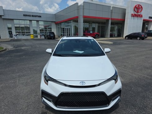 Used 2022 Toyota Corolla XSE image 3