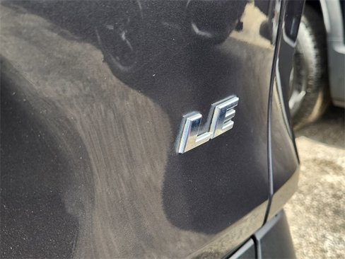 Used 2019 Toyota RAV4 LE image 9