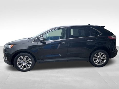 Used 2022 Ford Edge Titanium image 3