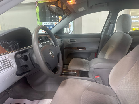Used 2005 Buick LaCrosse CX image 8