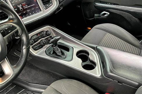 Used 2019 Dodge Challenger SXT w/ Driver Convenience Group image 18