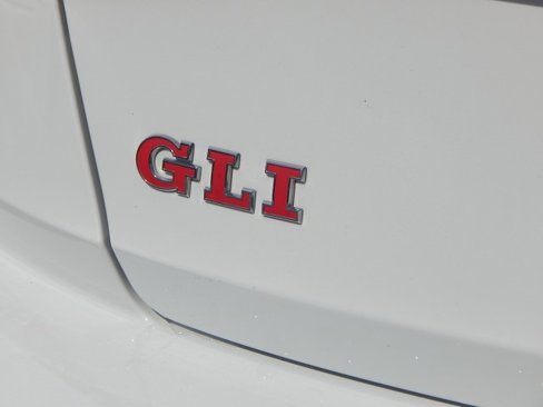 Used 2020 Volkswagen Jetta GLI image 5
