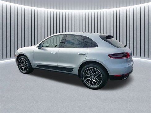 Used 2018 Porsche Macan S image 6