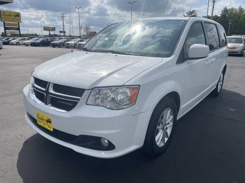 Used 2019 Dodge Grand Caravan SXT image 4