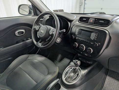 Used 2015 Kia Soul + image 37