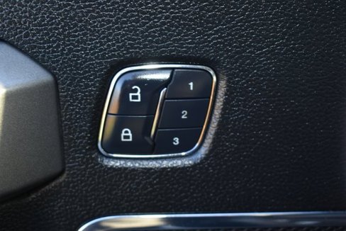 Used 2018 Ford F150 Platinum w/ Equipment Group 701A Luxury image 12